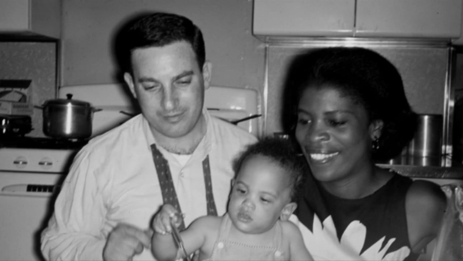 One year old Lenny Kravitz, with his parents Sy Kravitz and Roxie Roker. New York, 1965.