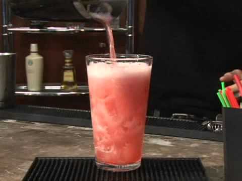 How to Make the Tahitian Treat Mixed Drink