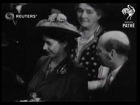 ROYAL: Duke of Edinburgh Prince Philip receives Freedom of the City (1948)