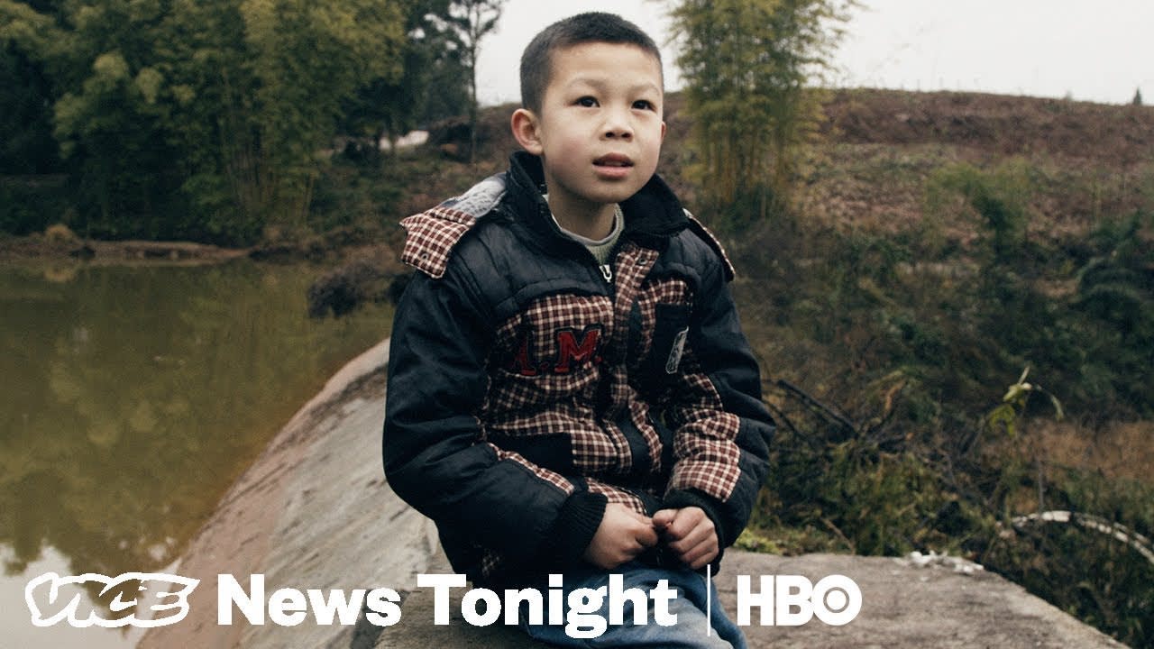 Year of The Dog: Inside The World's Largest Human Migration | VICE News Tonight Special (HBO)