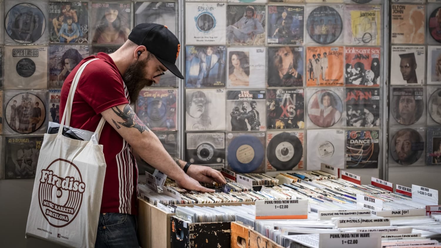 Vinyl Album Sales Jump 108% in First 6 Months of 2021