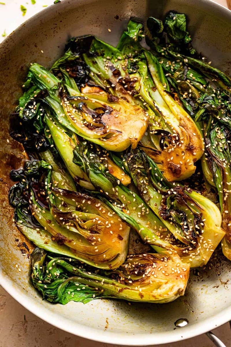 RT @Diethood: Baby Bok Choy w/ Warm Garlic-Soy Dressing is the refreshing and savory side you’ve been looking for! Crisp-tender baby bok choy are lightly sauteed, then paired with an Asian-style sauce of fresh garlic, soy sauce, sesame oil, and sriracha.
