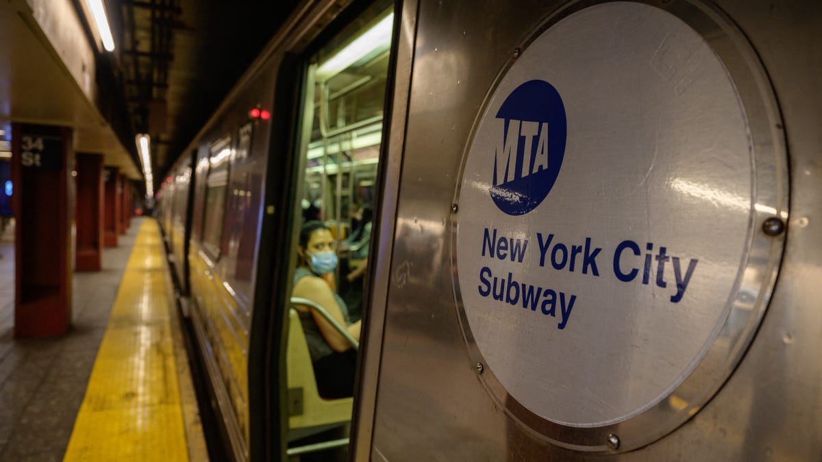 New York's MTA Wants To Keep People Off Subway Tracks With New Platform Doors