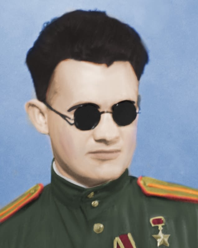 Alexander Ivanovich Gorgolyuk soviet ace pilot during WW2 which he was blinded (colourized by me) biography in comments