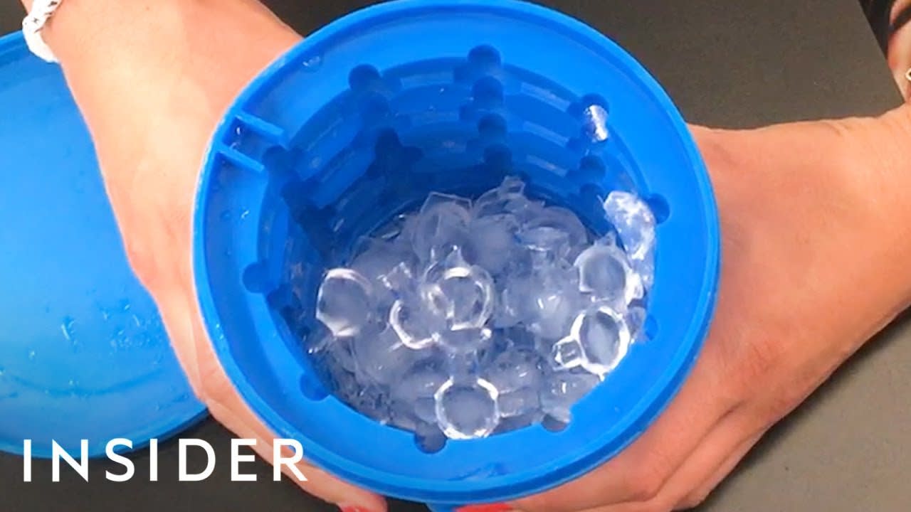 Space-Saving Container Replaces Ice Trays