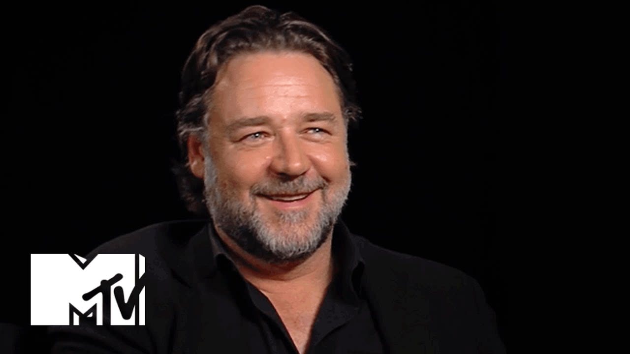 Russell Crowe On Returning To The DC Universe As Jor-El | MTV News