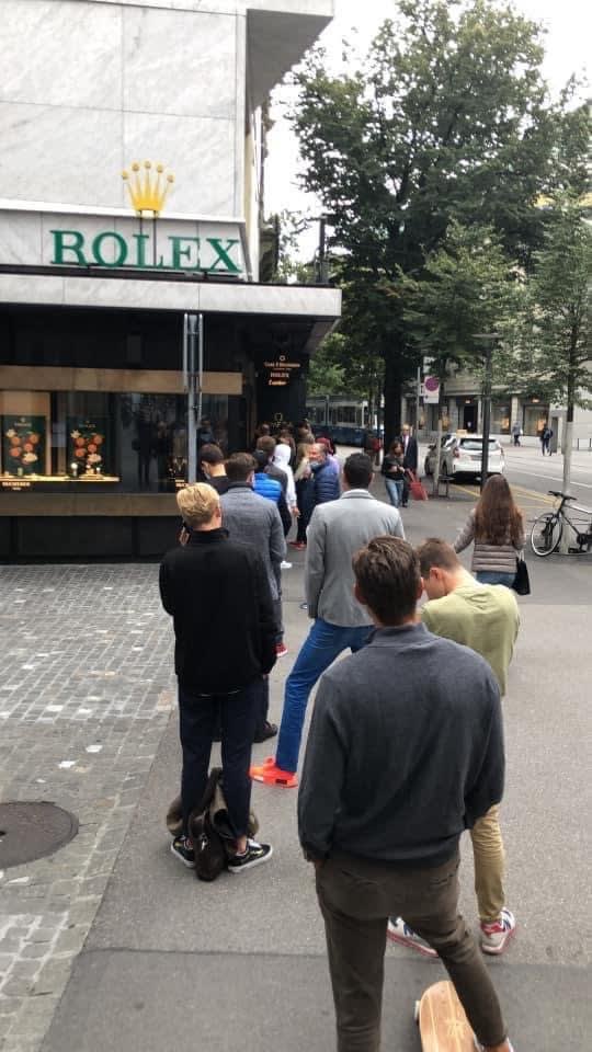People in Zürich standing in line to buy the new Rolex Submariner