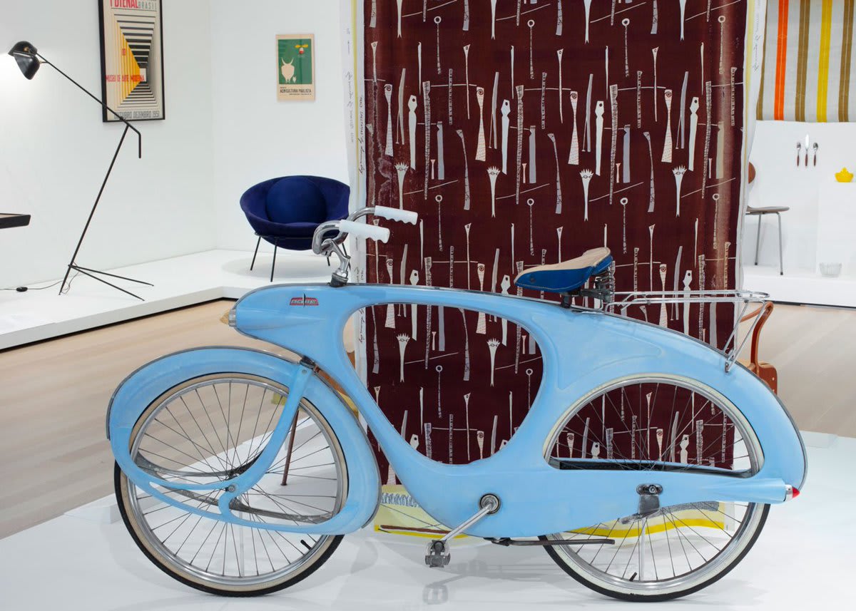 Curvaceous and glamorous, Benjamin Bowden's “‘Spacelander’ bicycle” (1946) was inspired by the utopian worlds of sci-fi films. While it was admired, materials and labor shortages after WWII relegated it to a collector's item. Explore