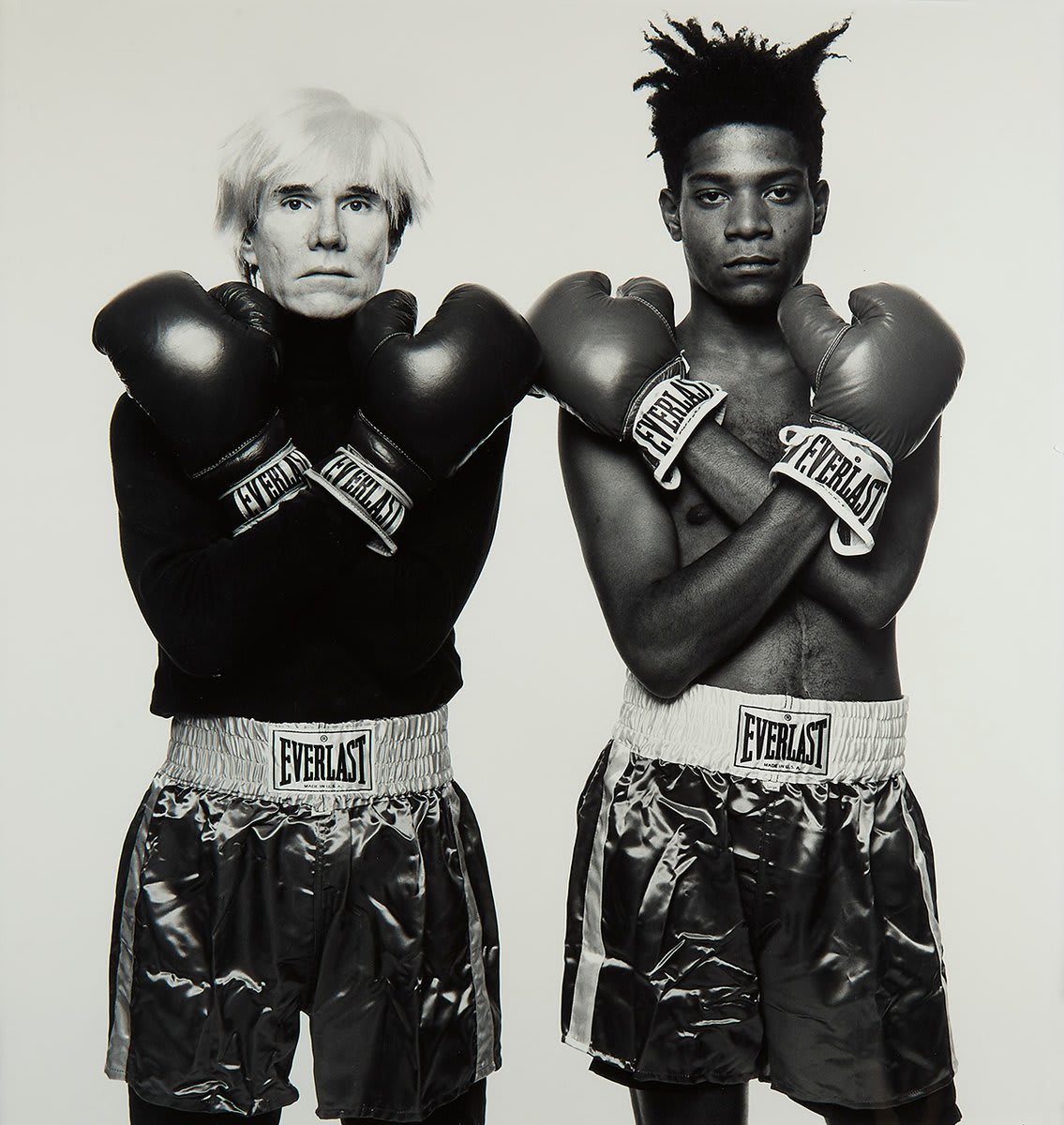 On Thursday, June 11, @swanngalleries will hold a sale of fine photographs that highlights images by Diane Arbus, Robert Mapplethorpe, and Michael Halsband. https://t.co/d3DCAHGqhF ©Michael Halsband, Andy Warhol and Jean-Michael Basquiat, silver print, 1985.