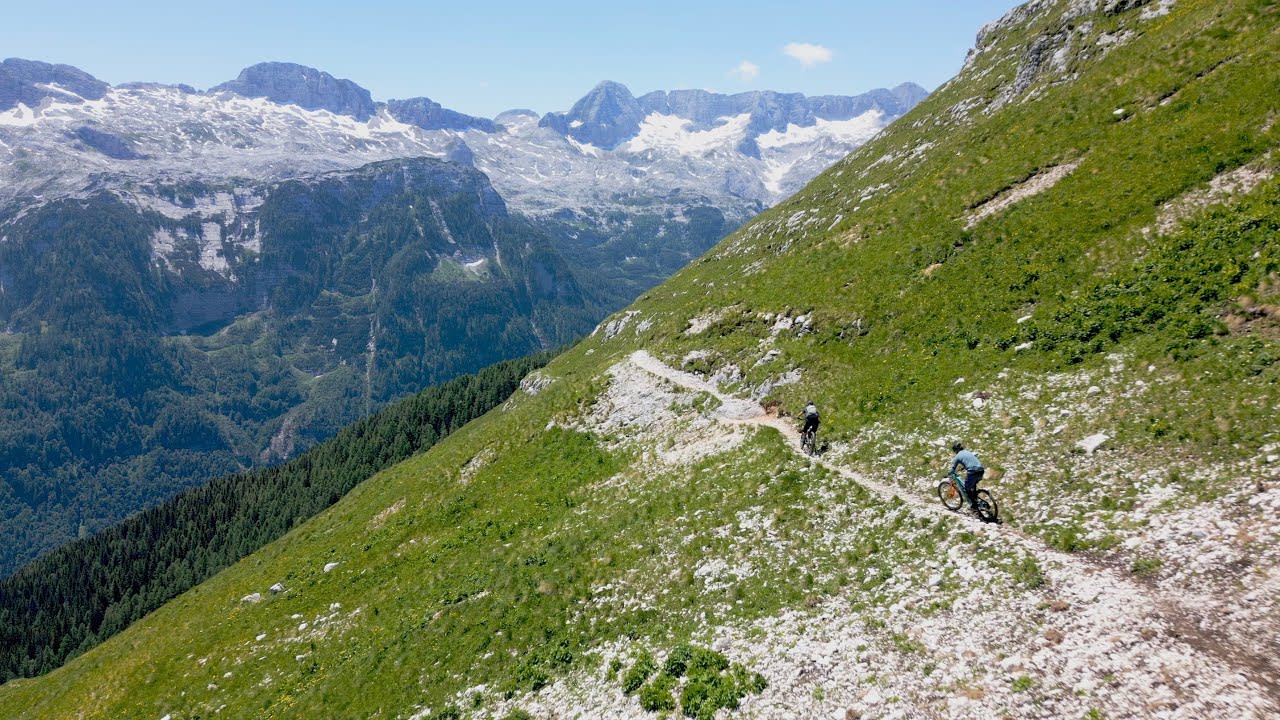 @DJI Mini 3 Pro 4K HLG / HDR Mountain Biking in the Italian Alps