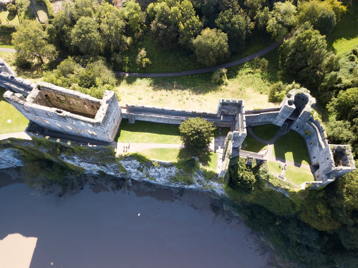 MonumentMonday - Chepstow Castle The stones of this magnificent clifftop fortress trace 600 years of history. Beautifully preserved Chepstow Castle stretches out along a limestone cliff above the River Wye like a history lesson in stone. ▶️