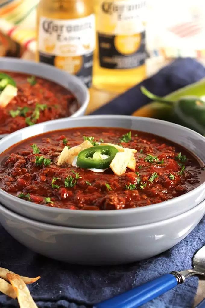 Sweet and Spicy Slow Cooker Chili Recipe
