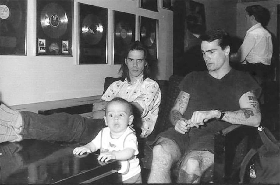 Henry Rollins & Nick Cave babysitting, 1992