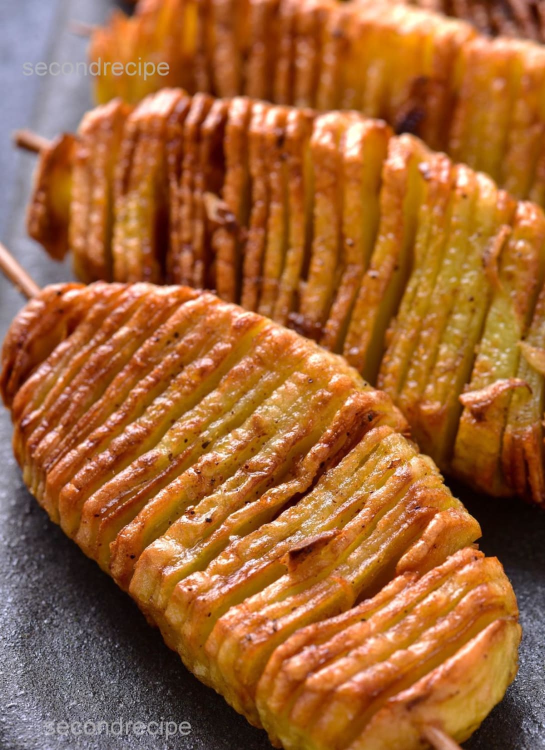 I made these crispy accordion potatoes, Each slice of these turned our super crispy.