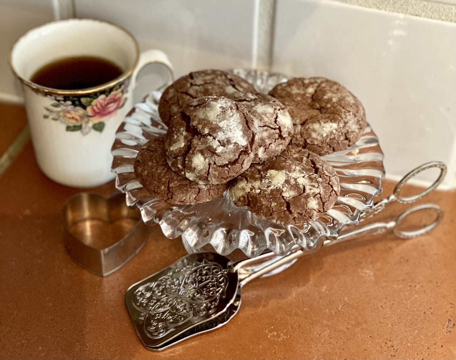 Peppermint Chocolate Crinkle Cookies (Recipe)