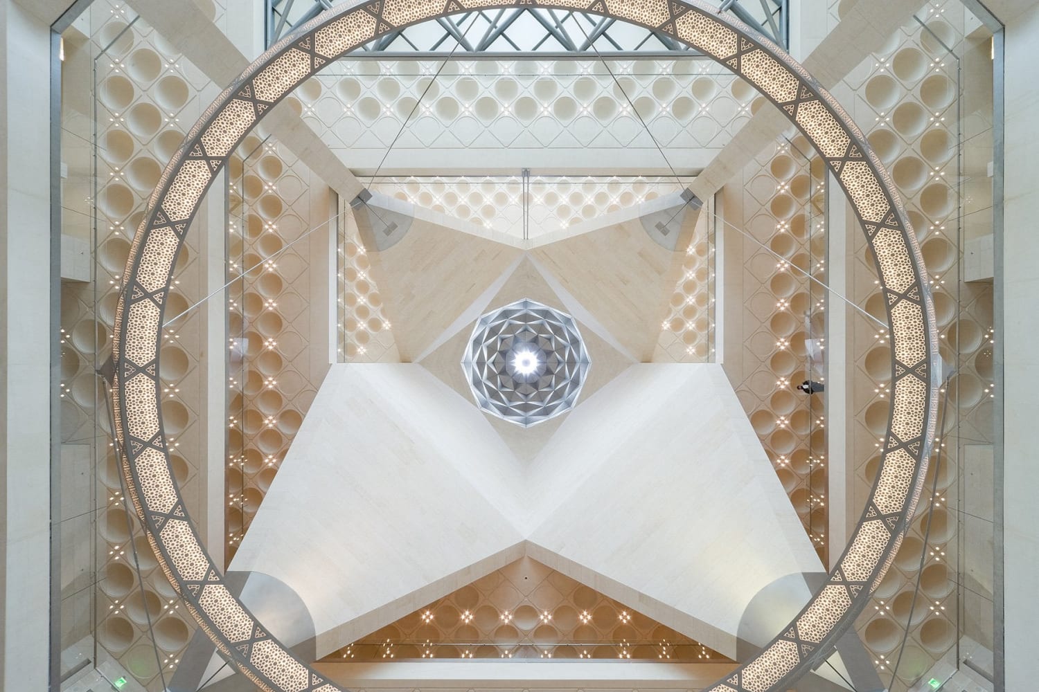 Ceiling in the Museum of Islamic Art, Doha, Qatar © Iwan Baan [OS]