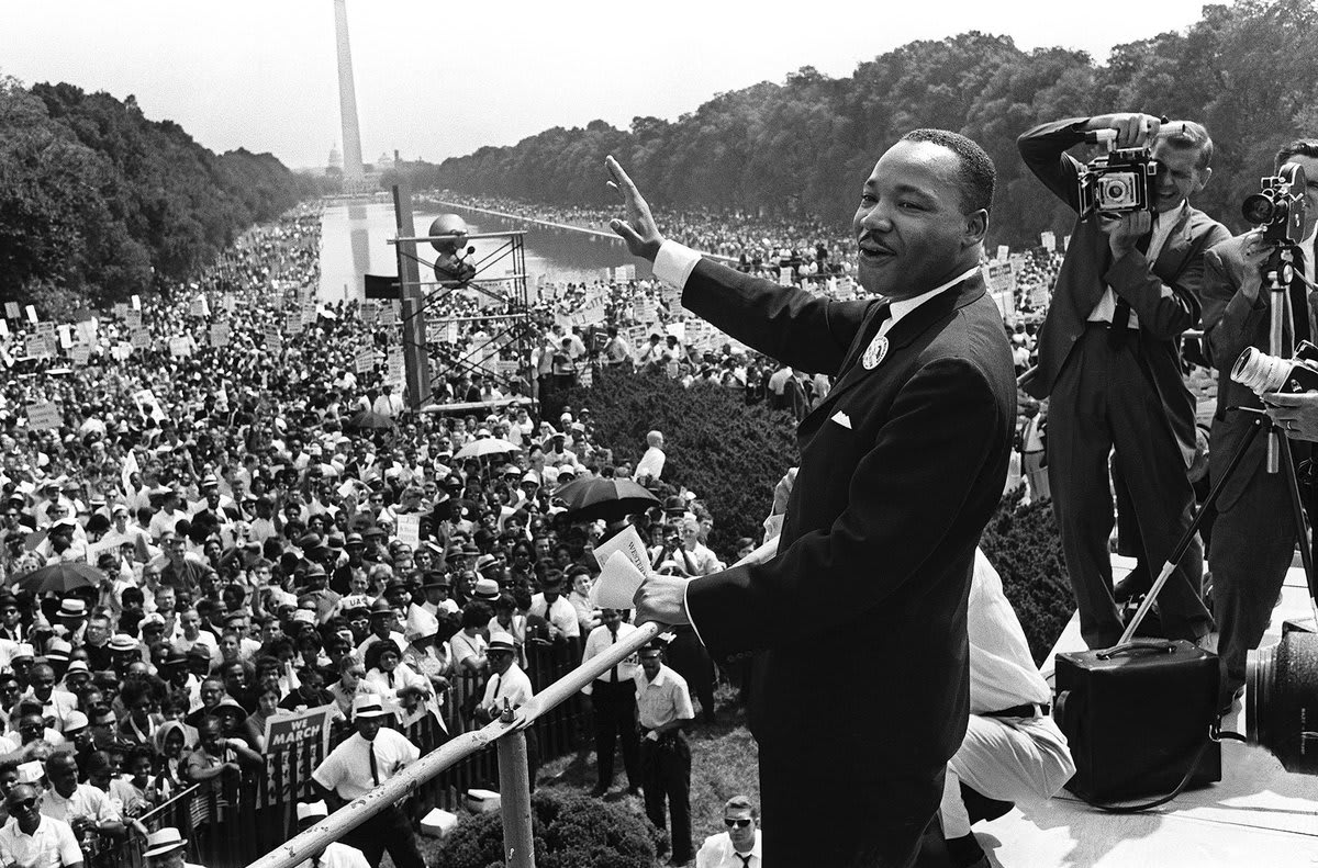 Remembering Martin Luther King Jr. in Photos - 37 images of his public life in the 50s & 60s http://t.co/eibwQjeTtw http://t.co/Ate7UXaRXK