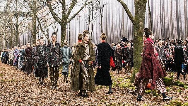 The Grand Palais was transformed into a forest of bare-branched oaks for the @chanel show. Read @AnnaGMurphy on the back-to-nature colour scheme and Miss Marple wool jackets