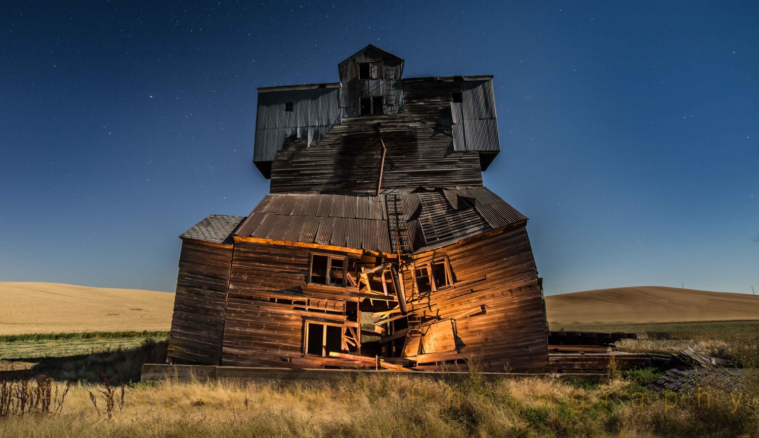 Entropies Darling. The Palouse in Idaho U.S.. Long exposure with Light painting.