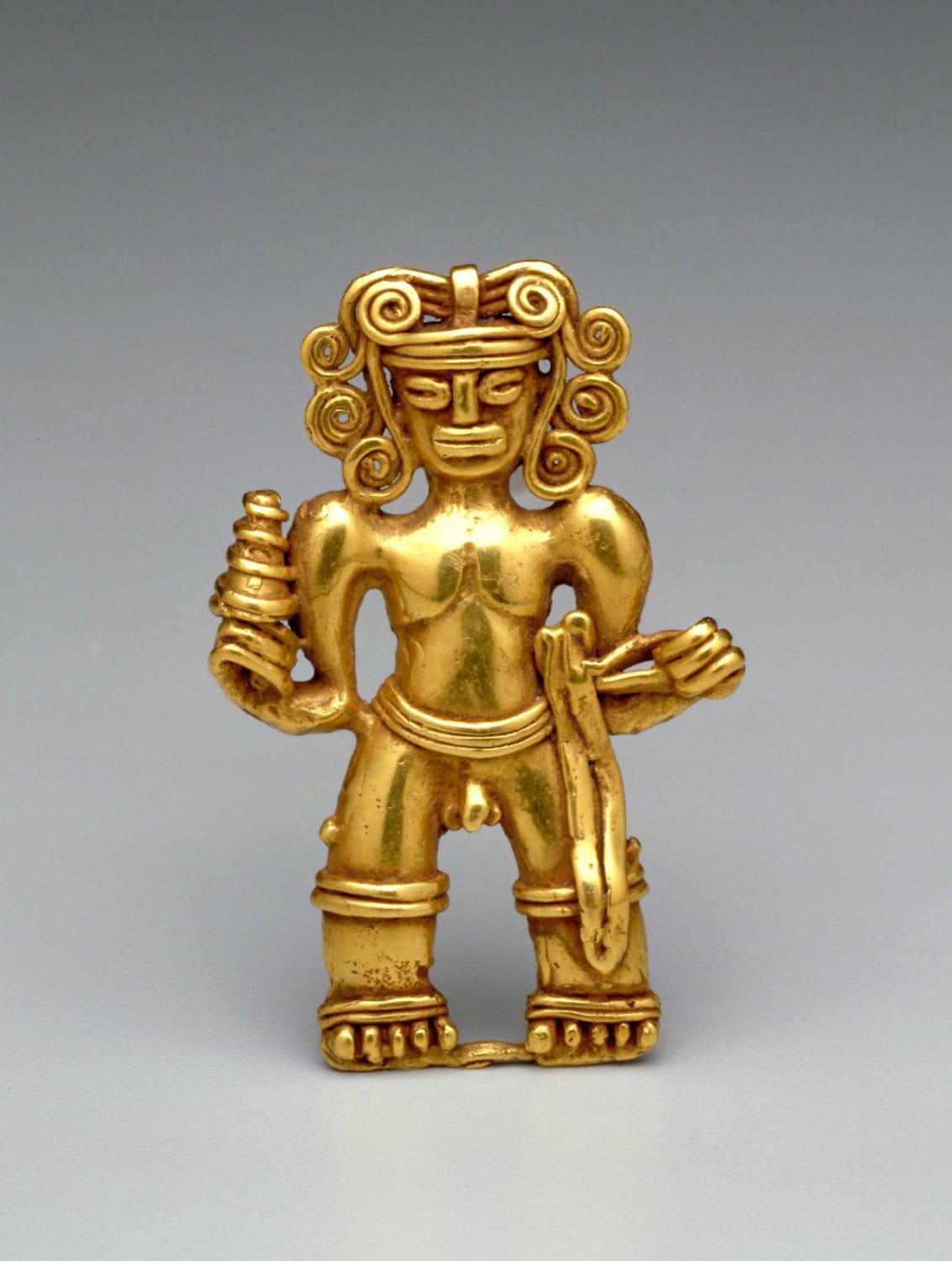 A solid gold pendant of the Ngäbe/Guaymí people of Central America (Panama & Costa Rica), circa 8th-15th century.